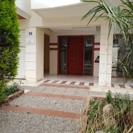 Small House In North Euosmos * Thessaloniki
