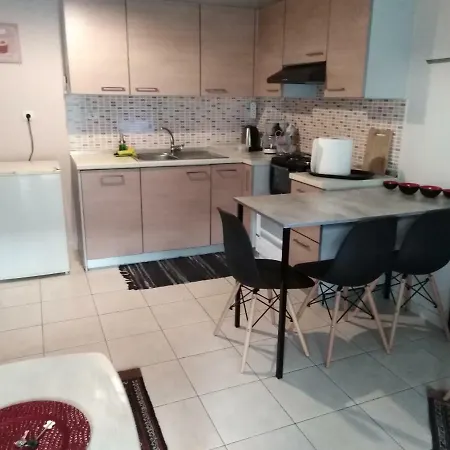Small House In North Euosmos Appartamento Salonicco
