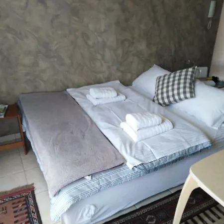 Appartamento Small House In North Euosmos Salonicco