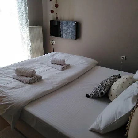 Appartamento Small House In North Euosmos Salonicco
